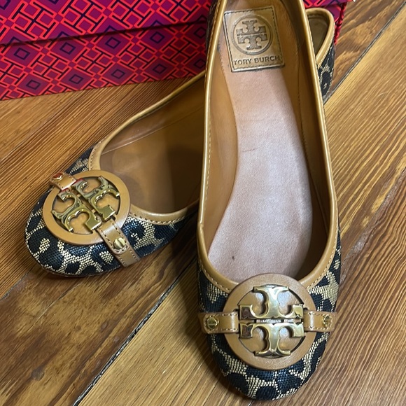 Tory Burch Leopard Flats - Picture 2 of 4